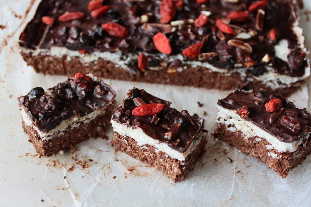 Crunchy chocolate rough slice