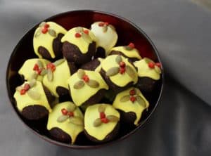 Christmas bliss balls 3